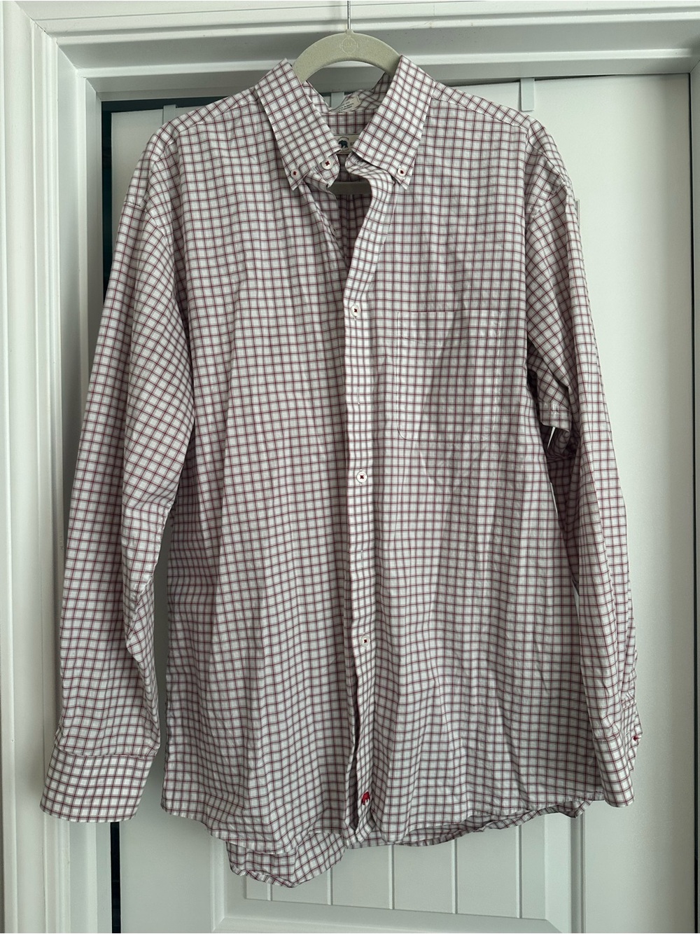 Men’s Large Onward Reserve Classic Fit White, Red, and‎ Gray Button Down Shirt